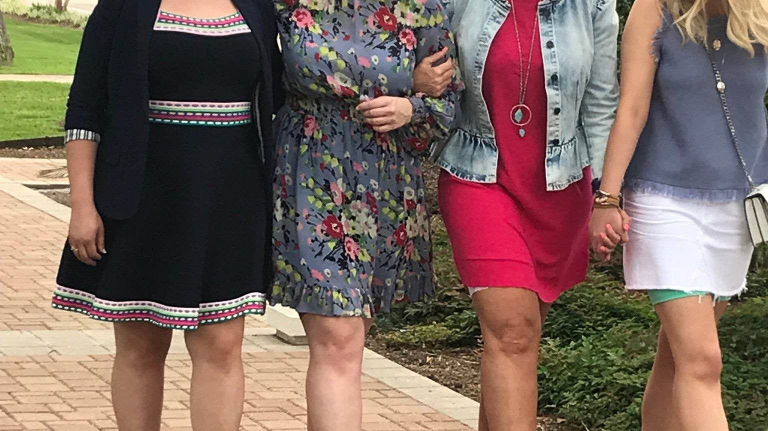 Women wearing Undersummers Shortlettes for travel