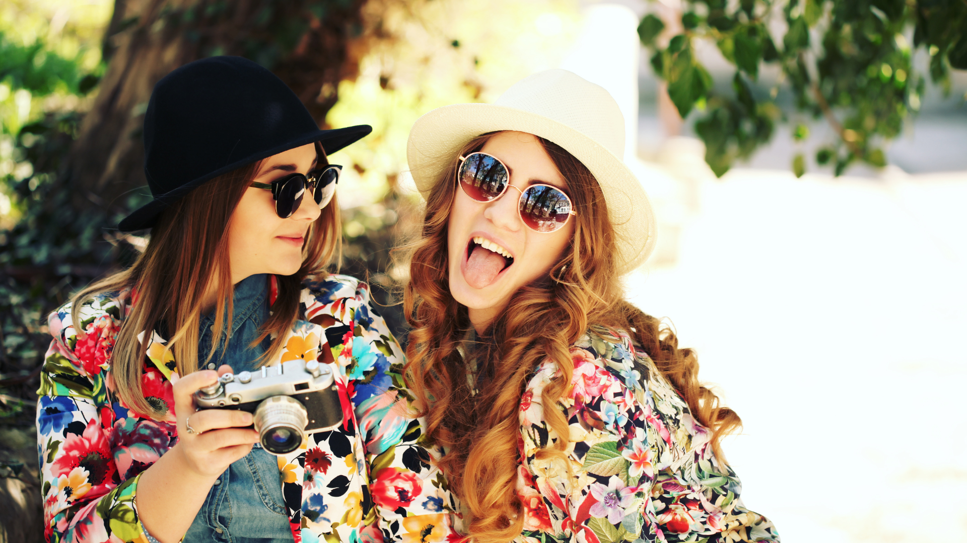 Matching with Your Bestie: Fun Ways to Coordinate Shortlettes Outfits