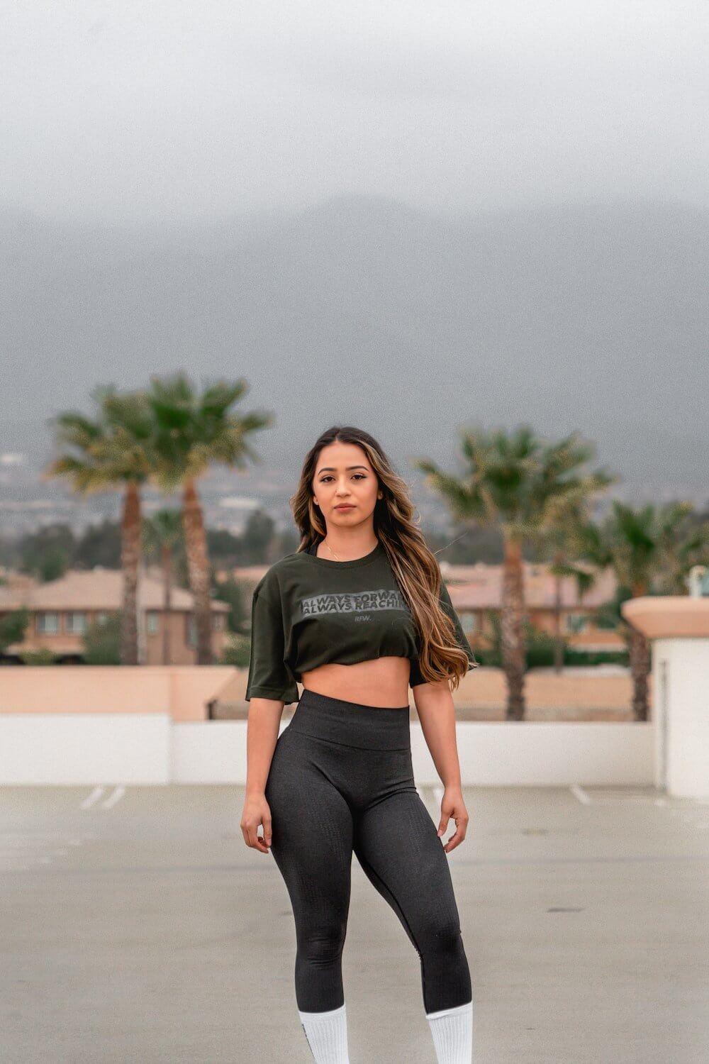 Wear Leggings Leggings With Short Top Summer Legging Outfits That Require Minimal Effort Who What Wear Wear Leggings Leggings With Short Top Summer Legging Outfits That Require Minimal Effort Who What Wear